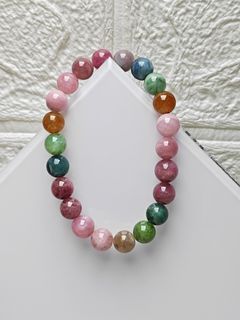 冰種老礦彩虹糖果碧璽手鍊
8.5mm21.4g手圍17cm
HK＄1530
彩碧璽是水晶之王，集所有功能於一身，能量極大，具備提昇事業，財富，愛情及健康的功效；而彩碧璽的收藏價值近年也愈來愈高。
💫高磁場高頻率能量旺夫石💫
面交港鐵元朗站下午四點後🙏預約64246533240962110