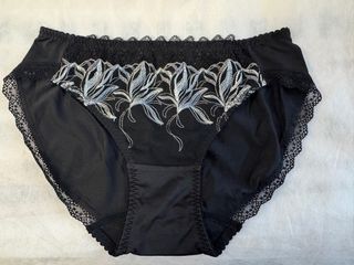 （分類：）位於 。 由 ccherriew 提交（商品編號 1354070617，圖片 1）。簡介： 。