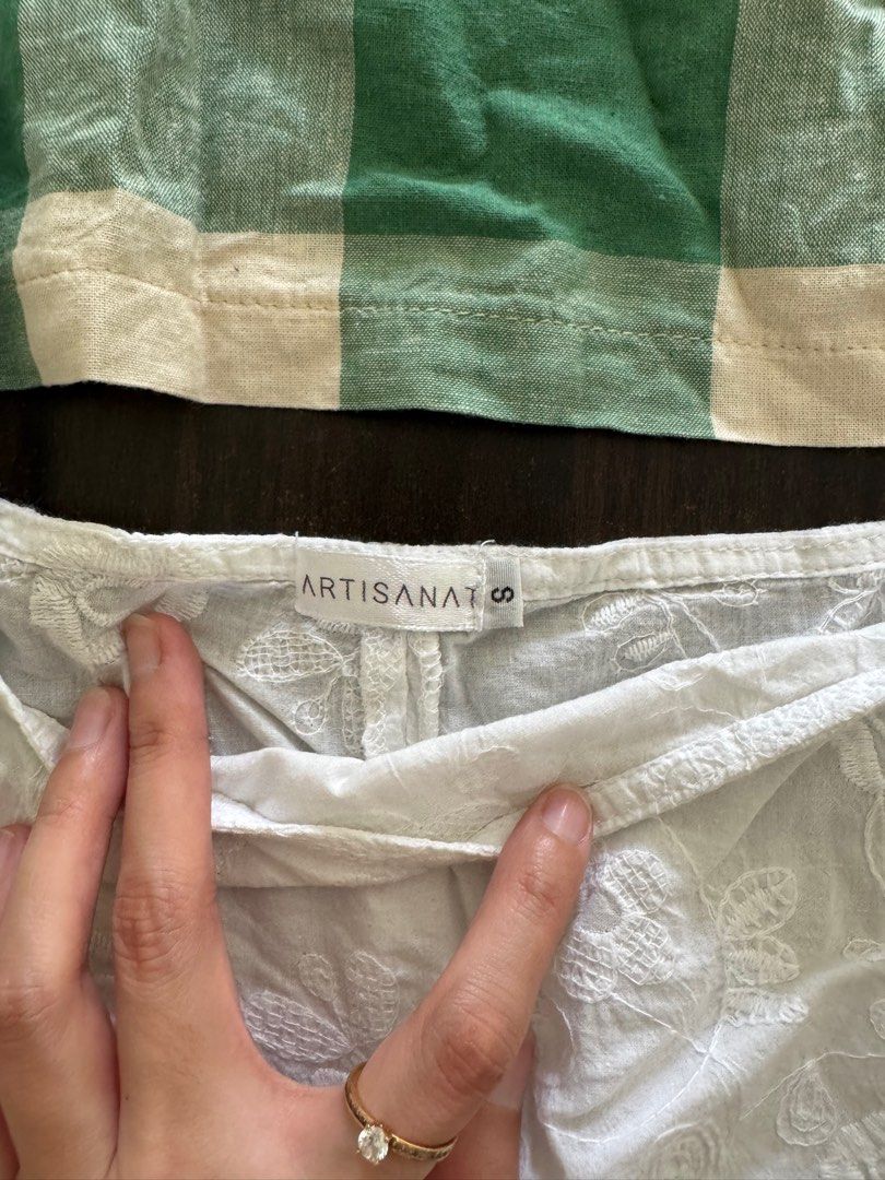 Artisanat Handmade (XS - S) (Category: Blouses) located in Manila. Submitted by declutterwmeh (Listing ID 1354141573, Image 2). Description: Artisanat Handmade Fits XS- S Fits up to bust 33 (Length of Front on Center) XS- 10.25" Linen In v good condition 1,000 + S.F Please do not lowball. .