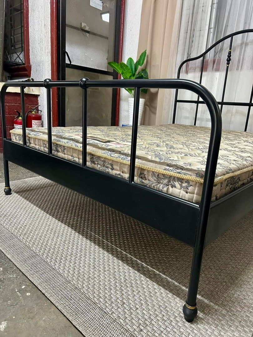 bed set (Category: Bed Frames & Mattresses) located in Valenzuela. Submitted by jenelyn6 (Listing ID 1354067154, Image 3). Description: Imported Ikea Queen Bedset from Japan P18,999 Only 58x80x19in Steel Bedframe/ Super Kapal/ Heavy duty With Mattres 8in kapal Ikea Brand Super Ganda Clean n Sanitized Ready to use Pwede sa Maselan at Maarte Heavy Duty No issue Good Condition Minor scratch Goods na Goods at Super Maganda From Japan Loc: Angeles Cit