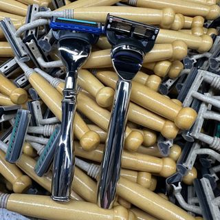 （分類：）位於 。 由 brush.collections.shaving 提交（商品編號 1354043044，圖片 1）。簡介： 。