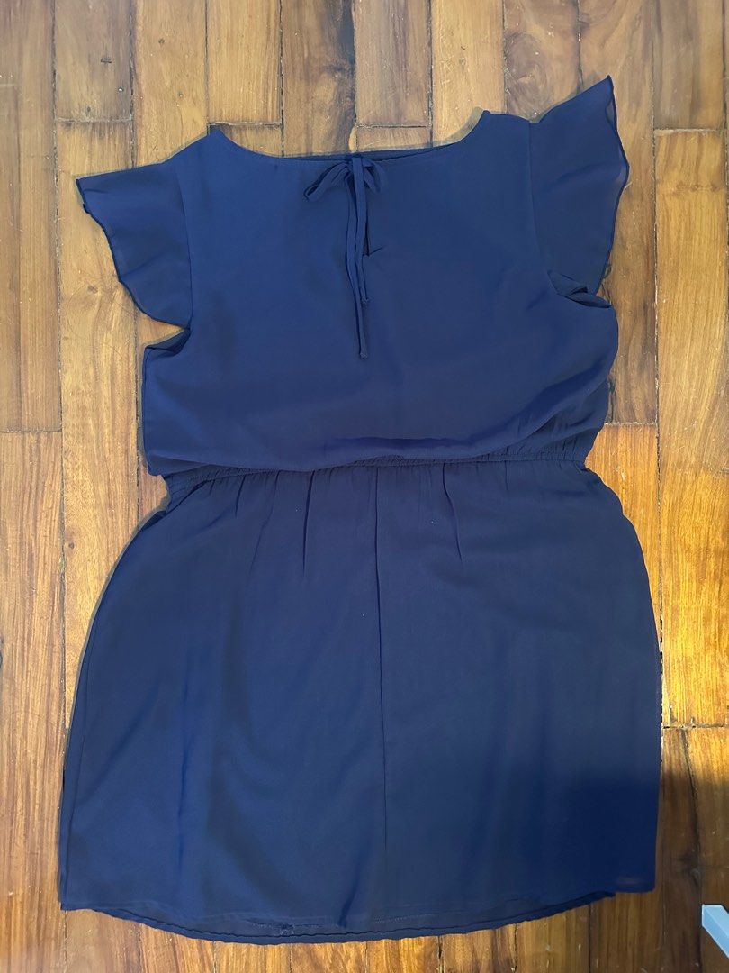 Calliope Navy Blue Dress (Category: Dresses) located in Mariveles. Submitted by declutterwithina (Listing ID 1354046638, Image 2). Description: Mid length dress Perfect for casual wear Navy Blue Color LBC or J&T during weekends.
