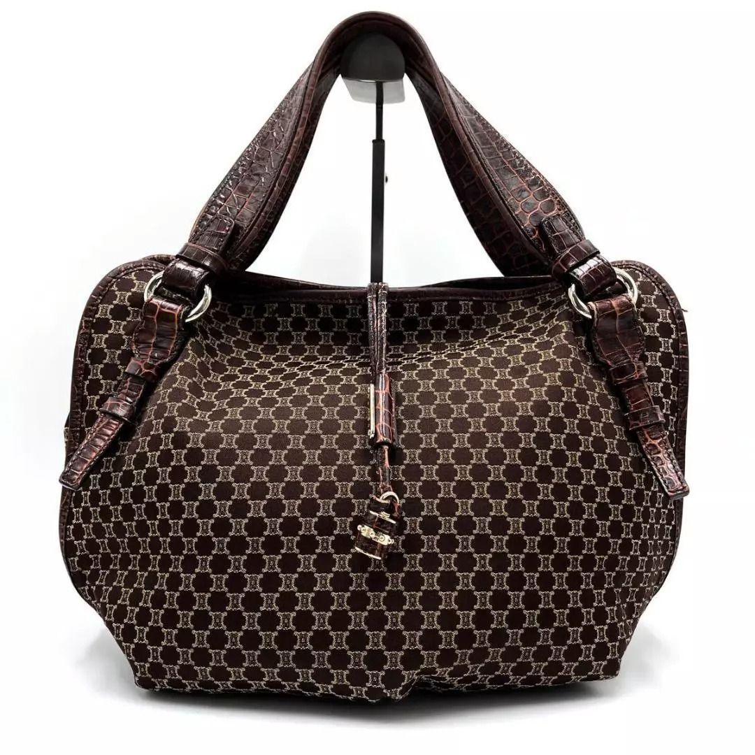 💜Céline Celine Brown Macadam Bittersweet Light brown Dark brown (Category: Luxury Bags & Wallets) located in Lala. Submitted by mohsin0825 (Listing ID 1354043687, Image 1). Description: Céline Celine Brown Macadam Bittersweet Light brown Dark brown P19,990+sf Large size With Dustbag included Guaranteed Authentic 💯 In excellent condition/ looks new 📍Not affiliated or associated with any brand posted. All brands, product names and logos are the 