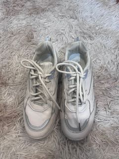 (Category: ) located in . Submitted by hk_declutter (Listing ID 1354134951, Image 1). Description: .