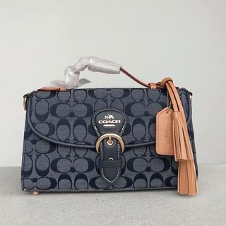 (Kategori: ) berada di . Dikirim oleh tassea (ID iklan 1354003547, Gambar 1). Deskripsi: .