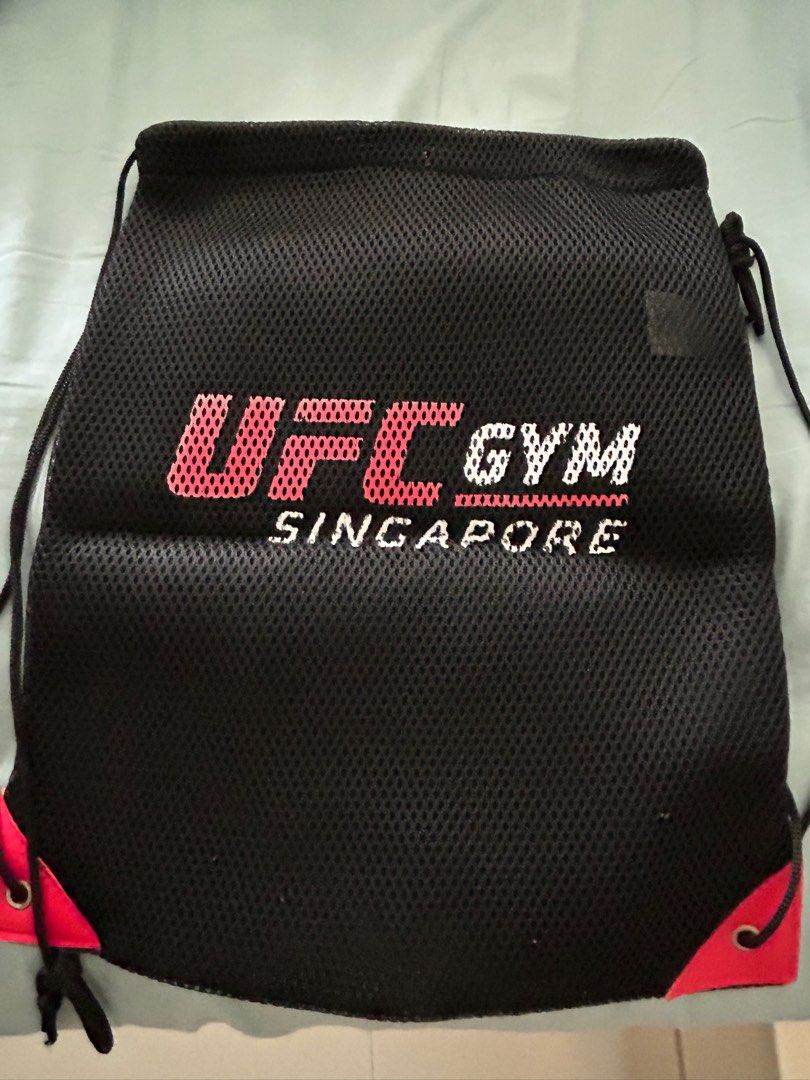 drawstring bag (Category: Backpacks) located in Singapore. Submitted by magnesiumnitrate (Listing ID 1354101090, Image 2). Description: Puma italy draw string bag ufc drawstring bag slightly used.