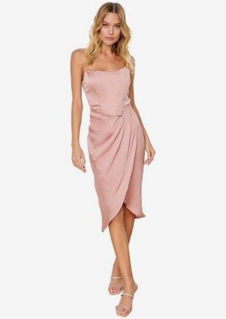 PINK DRESS (For rent) (Category: Dresses) located in Quezon City. Submitted by zdecluttering (Listing ID 1354068427, Image 2). Description: FOR RENT: PINK ELEGANT DRESS LOC: NEAR WELCOME ROTONDA, QUEZON CITY -PAYMENT FIRST POLICY VIA GCASH/BPI -RENTER WILL SHOULDER THE DELIVERY FEE -MEET UP AROUND WELCOME ROTONDA, QC.