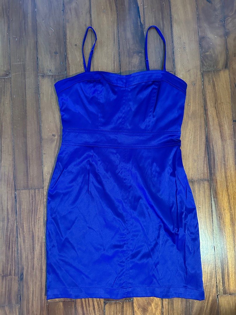 Forever 21 Fitted Mini Dress in Blue (Category: Evening dresses & gowns) located in Mariveles. Submitted by declutterwithina (Listing ID 1354047515, Image 2). Description: Perfect for night outs, can send when worn picture 💯 LBC or J&T delivery during weekends.
