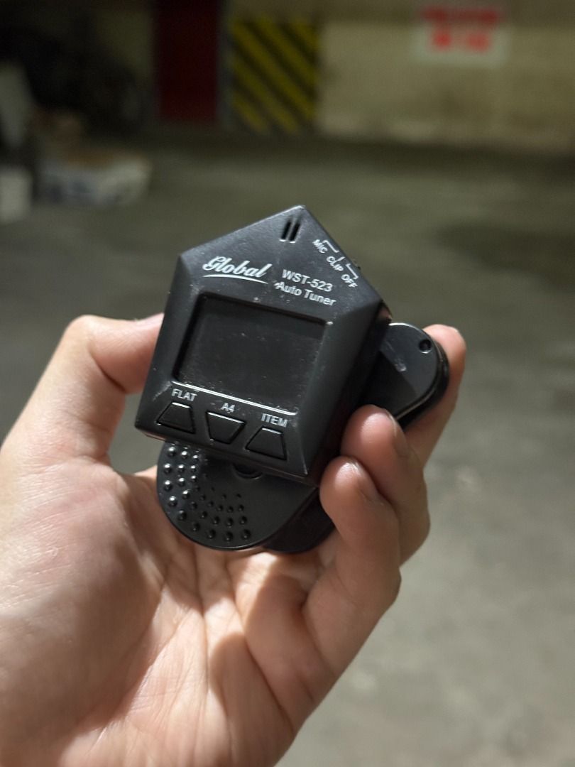 Global WST 523 Auto Tuner Guitar (Category: Musical Instruments) located in Baguio. Submitted by bnrd_ (Listing ID 1354088412, Image 1). Description: >WST-523 Clip Tuner >designed for Guitar, Bass, Wind Instruments, Violin, and Ukulele. >two tuning modes: MIC and Clip. >The large LCD has three colors to tell you the status of your note: Red = sharp Orange = flat Green = the note is in tune. Clip on to the headstock or use the internal Mic to quic