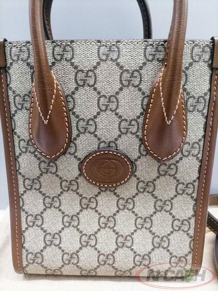 Gucci Interlocking G Mini Tote Bag (Category: Luxury Bags & Wallets) located in Quezon City. Submitted by luxury_by_n-cash (Listing ID 1354032412, Image 2). Description: N-Cash Pawnshop "Instant Cash for Bags, Watches, Cars, and Electronics" https://www.ncash-pawnshop-philippines.com/ Gucci Interlocking G Mini Tote Bag BRAND NEW Brand: GUCCI Measures: 6″ L x 7.5″ H x 2.5″ D (approx) Php 48,800 For more details and photos visit: https://www.ncash-