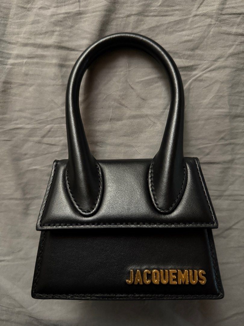Jacquemus Le Chiquito Bag (Category: Luxury Bags & Wallets) located in Cagayan de Oro. Submitted by herrerajtc79366 (Listing ID 1354142858, Image 2). Description: Inclusions: - Bag - Detachable Strap - Dust Bag.