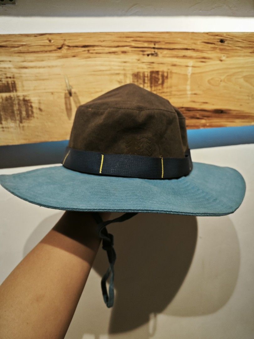 Kolon Sport Bush Hat (Category: Caps & Hats) located in Marikina City. Submitted by flippingthrift (Listing ID 1354082312, Image 1). Description: preloved needs washing delivery fee will be shoulder by buyer.