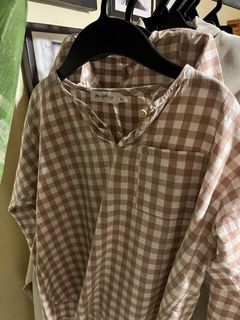 (Category: ) located in . Submitted by Sofia_preloved (Listing ID 1353974350, Image 1). Description: .
