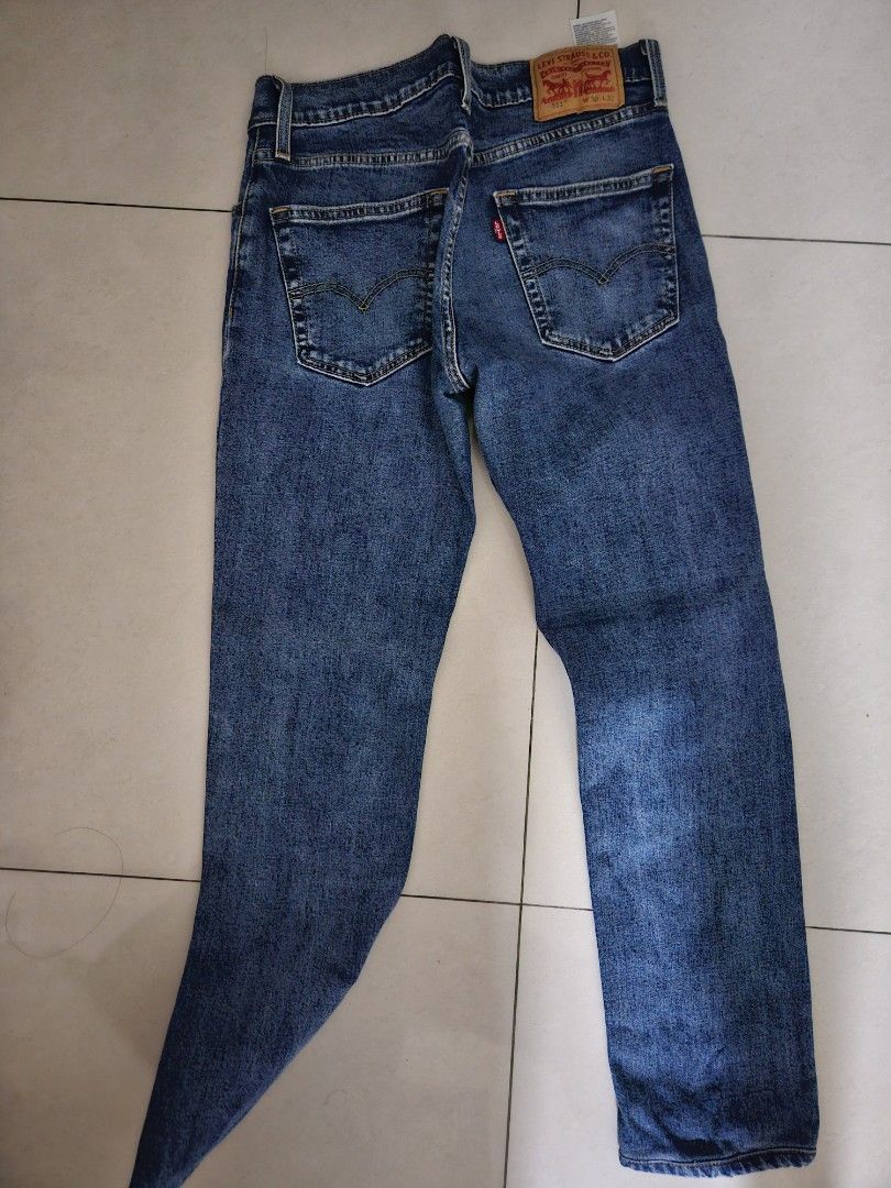 Levis 511 Jeans Slim Fit waist 30 (Category: Jeans) located in Makati City. Submitted by littonton (Listing ID 1354119745, Image 3). Description: slightly used.