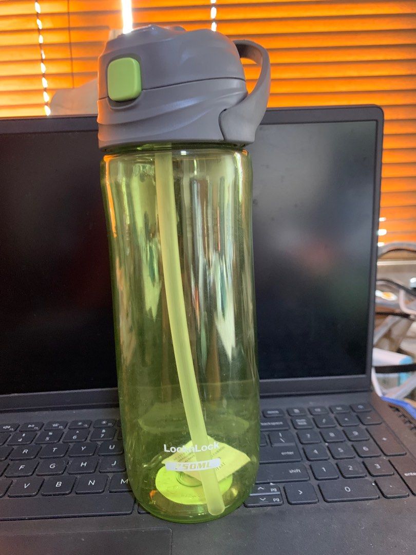 LockNLock 750ml travel bottle (Category: Water Bottles & Tumblers) located in Quezon City. Submitted by happytoolbox (Listing ID 1354000823, Image 3). Description: Fixed Price. I bought this brand new LockNLock for my Mom she never used it 😁. Got it for p430, any takers for 250 ? Nice durable water bottle. .