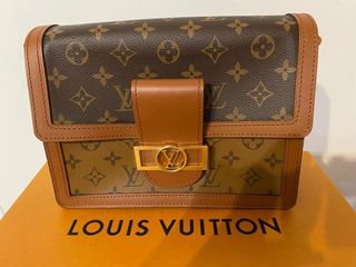 (Category: ) located in . Submitted by luxuryhobby (Listing ID 1354092357, Image 1). Description: .
