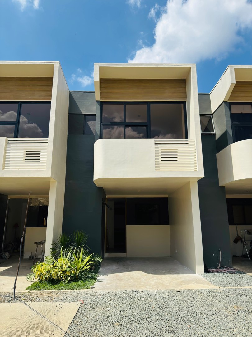 Thumbnail for Luxury Townhouse Complexes In San Mateo