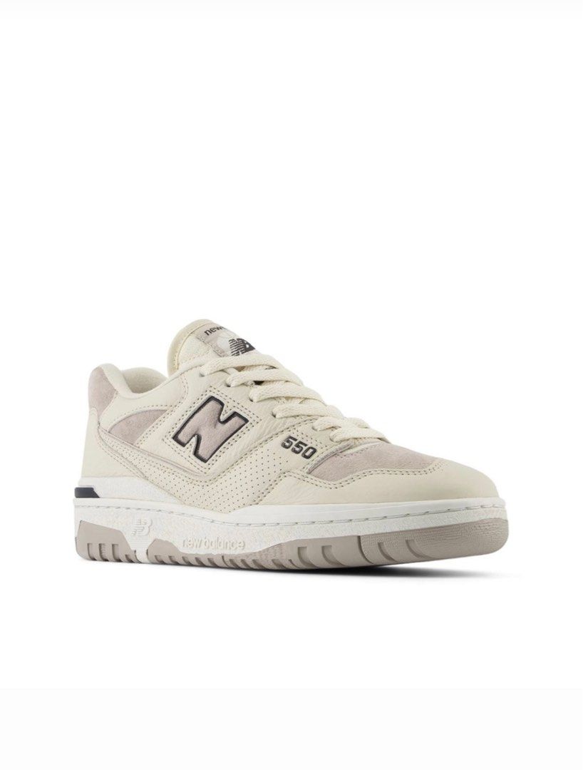 New Balance 550 Ivory (Category: Sneakers) located in Manila. Submitted by _miumuse (Listing ID 1354081403, Image 1). Description: Used only a few times. Bought in taiwan last May 2024 (see last photo for the official receipt) No box cos won’t fit in my luggage that time. Size US 7.5 / 24.5 cm You can message me for more photos..