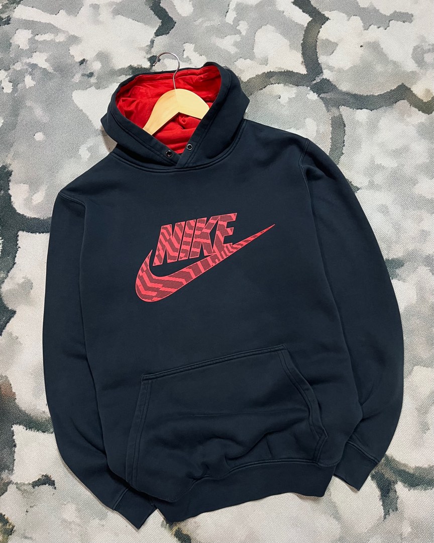 NIKE SPELLOUT HOODIE, Men's Fashion, Tops & Sets, Hoodies on Carousell
