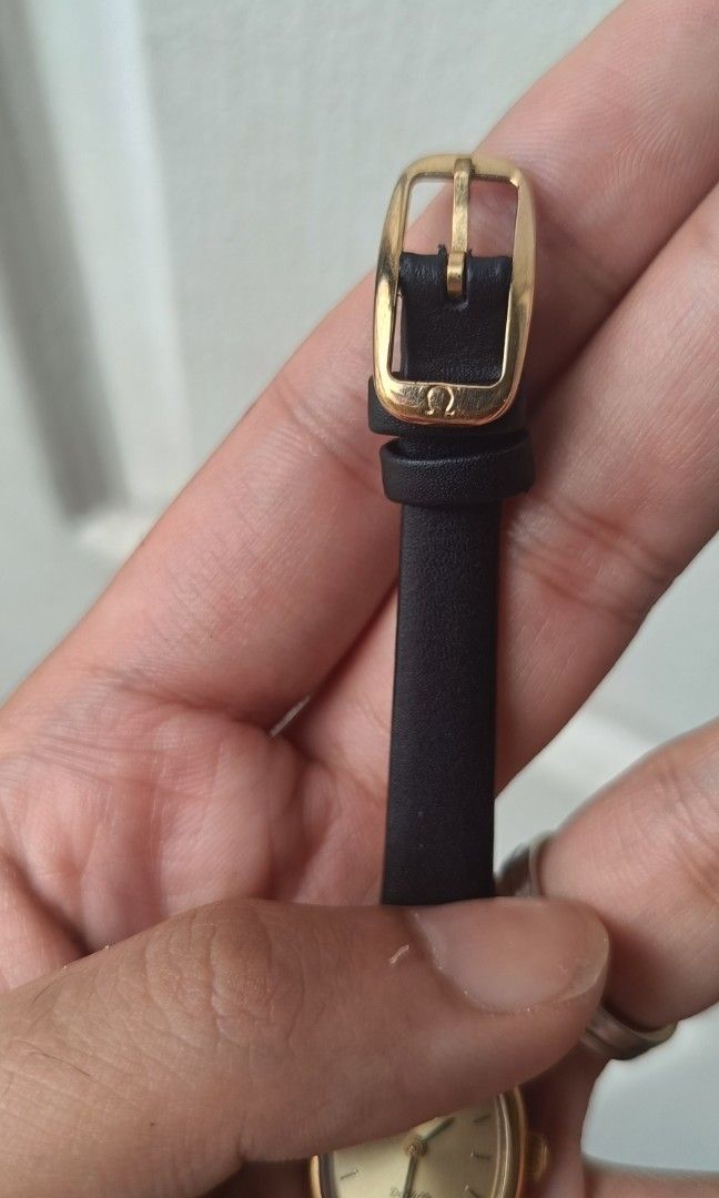 Omega deville oval (Category: Women's Watches) located in Rizal. Submitted by laurentinwatches (Listing ID 1354020194, Image 3). Description: omega de ville all original manual wind oval comes with original buckle and original leather strap.