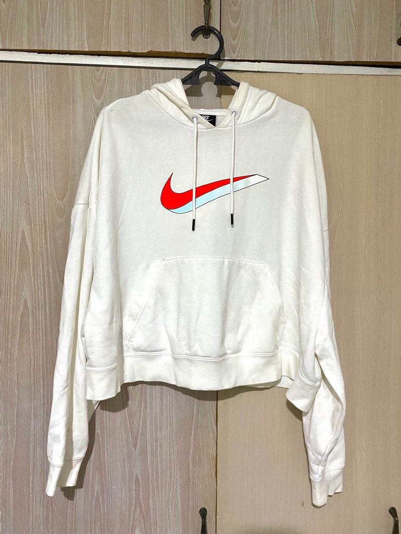 Original Nike Hoodie (Category: Coats, Jackets and Outerwear) located in Bacoor. Submitted by lrmonzon (Listing ID 1354128343, Image 1). Description: - never been worn - bought from zalora - visible stains is from being stuck in the closet for too long (i believe its washable) - size Large.