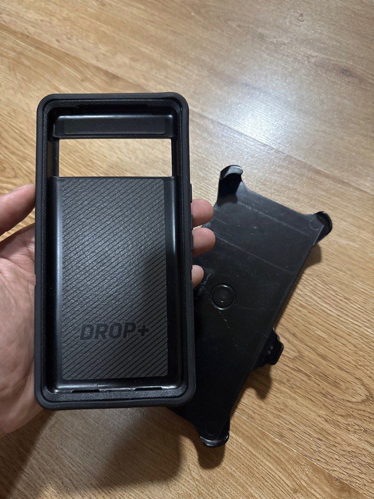 Otterbox Defender for Pixel 8 Pro (Category: Cases & Sleeves) located in Makati City. Submitted by andrewlorenzolr (Listing ID 1354101967, Image 2). Description: Used lightly with very minimal signs of usage. Still does a great job of protecting your phone. Switched to a regular clear case. RFS: Decluttering.