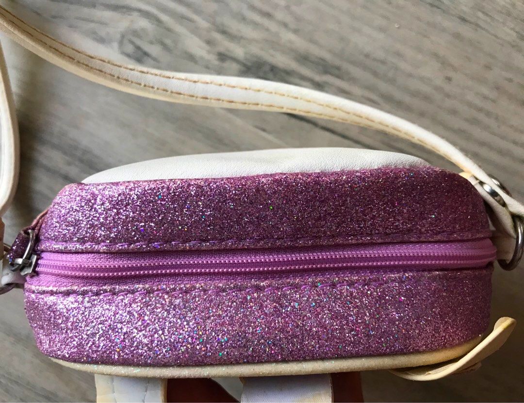 Primark Unicorn glittery sling bag (Category: Babies & Kids Fashion) located in Paranaque City. Submitted by famsale2016 (Listing ID 1352600750, Image 2). Description: Super cute. .