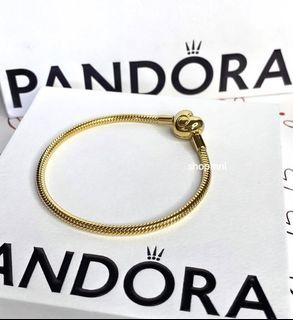 🎀Sale! Pandora moments heart clasp snakechain bracelet gold shine