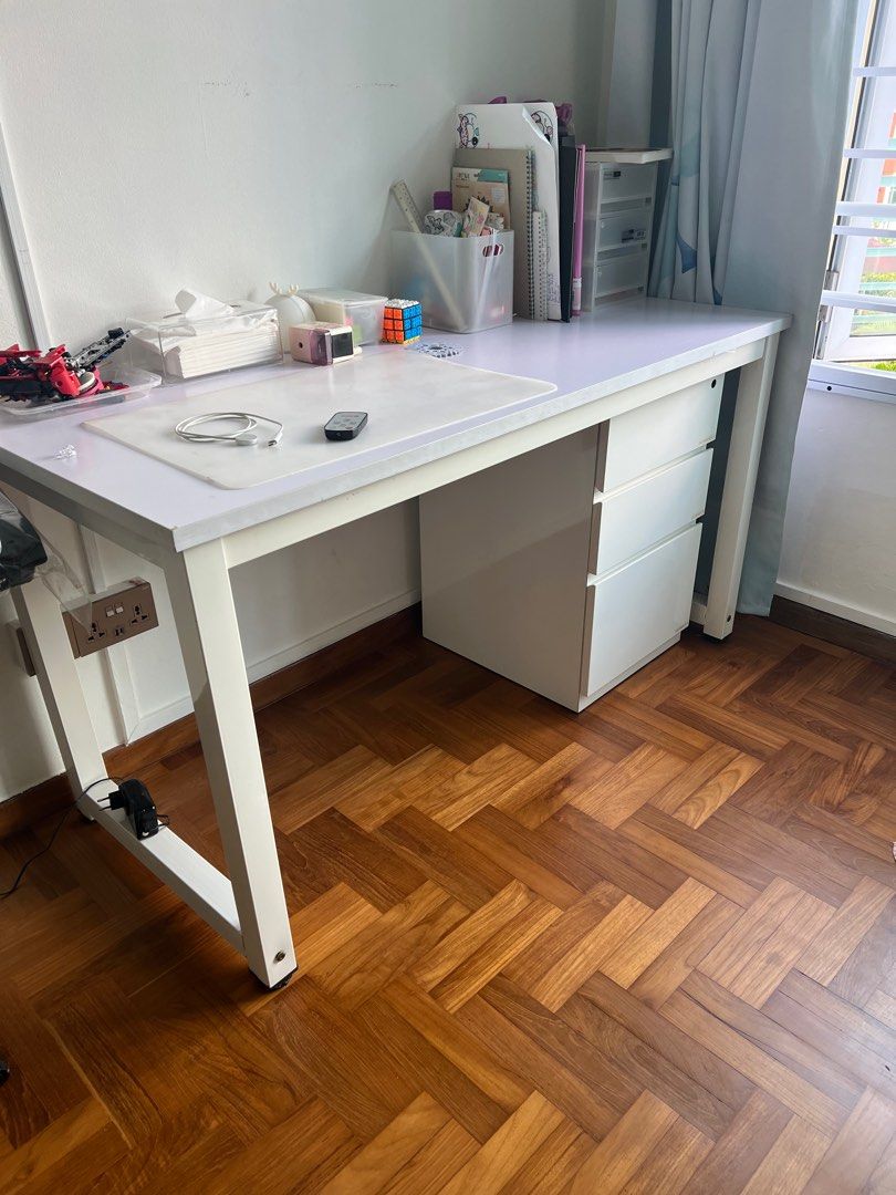 Study Table (Category: Tables & Sets) located in Singapore. Submitted by tingbssb (Listing ID 1354040383, Image 1). Description: L1400x600mm Does not include drawer Transparent chair $50.