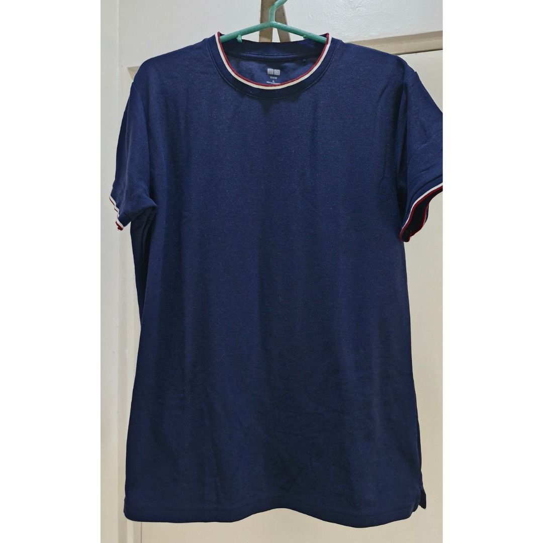 Uniqlo Men's Crew Neck Shirt Bundle (Category: Tshirts & Polo Shirts ) located in Paranaque City. Submitted by stylemates (Listing ID 1353998823, Image 3). Description: Please read terms and conditions on the last photo. Last price posted. Get 2 shirts for the price of 400. Size L both gray and navy shirts. A comfortable basic T-shirt that works great with everyday styles. Details - Soft, lightweight pique fabric. - An everyday classic for sports