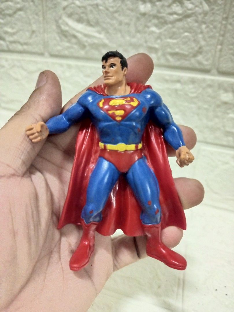 Vintage 1992 DC Comics SuperMan Rubber Figure (Category: Figurines & Statues) located in Quezon City. Submitted by mackylolz (Listing ID 1354031783, Image 1). Description: 1992 DC Comics SuperMan Figure Authentic with Markings Have Many Paint chips (see pic) What you See is what u get Pls See pic For Details.