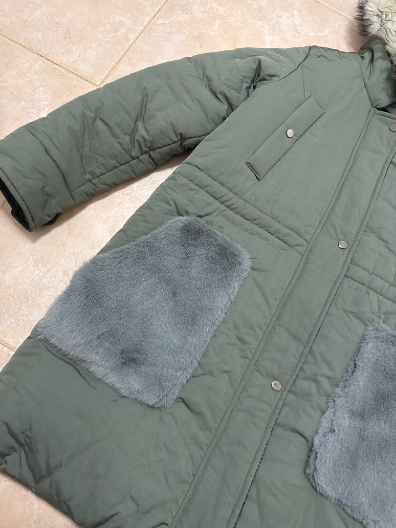 Winter Jacket (Category: Coats, Jackets and Outerwear) located in Singapore. Submitted by brynnlee (Listing ID 1354034355, Image 2). Description: .