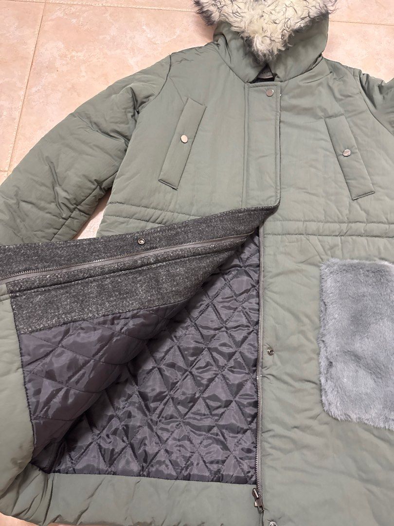 Winter Jacket (Category: Coats, Jackets and Outerwear) located in Singapore. Submitted by brynnlee (Listing ID 1354034355, Image 3). Description: .