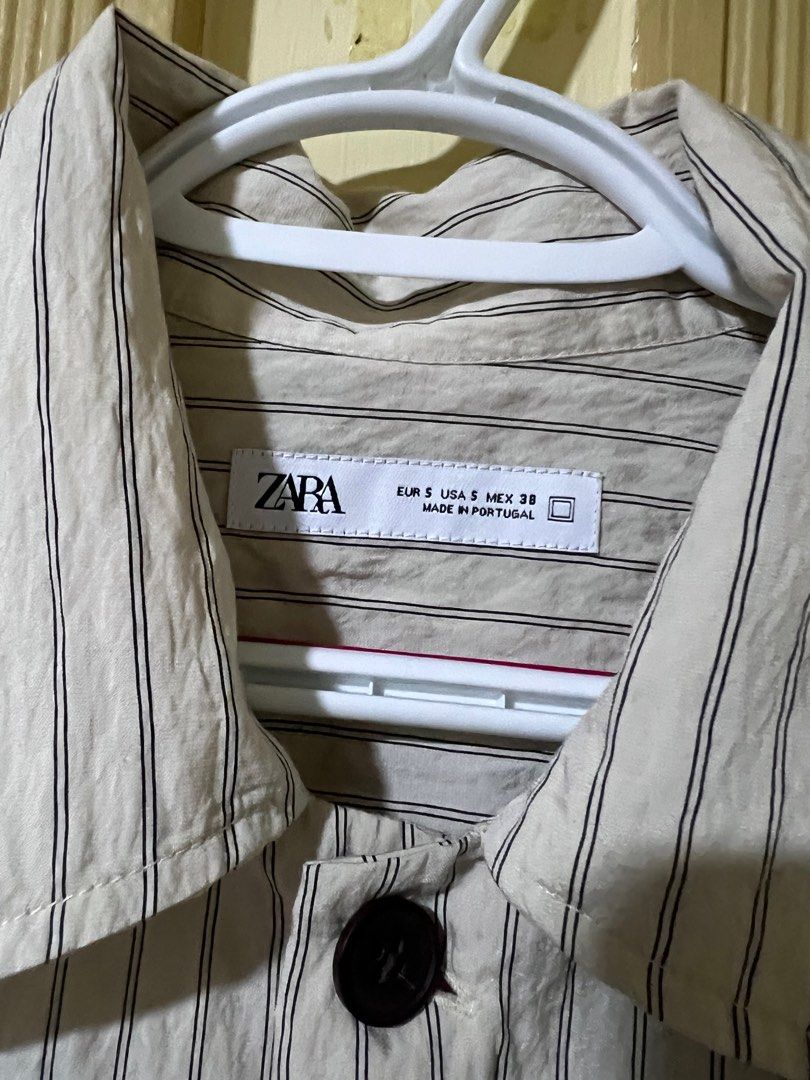 Zara summer shirt (Category: Tshirts & Polo Shirts ) located in Makati City. Submitted by basicprojects (Listing ID 1354063506, Image 2). Description: Summer is just aroynd the corner and this breezy shirt needs a new stylish owner, never got around to actually wear it so it was only kept unused. Selling low, bought full price. Open for negos, just message me :) .