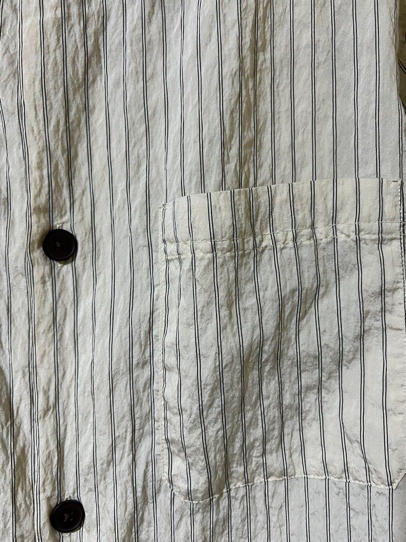 Zara summer shirt (Category: Tshirts & Polo Shirts ) located in Makati City. Submitted by basicprojects (Listing ID 1354063506, Image 3). Description: Summer is just aroynd the corner and this breezy shirt needs a new stylish owner, never got around to actually wear it so it was only kept unused. Selling low, bought full price. Open for negos, just message me :) .