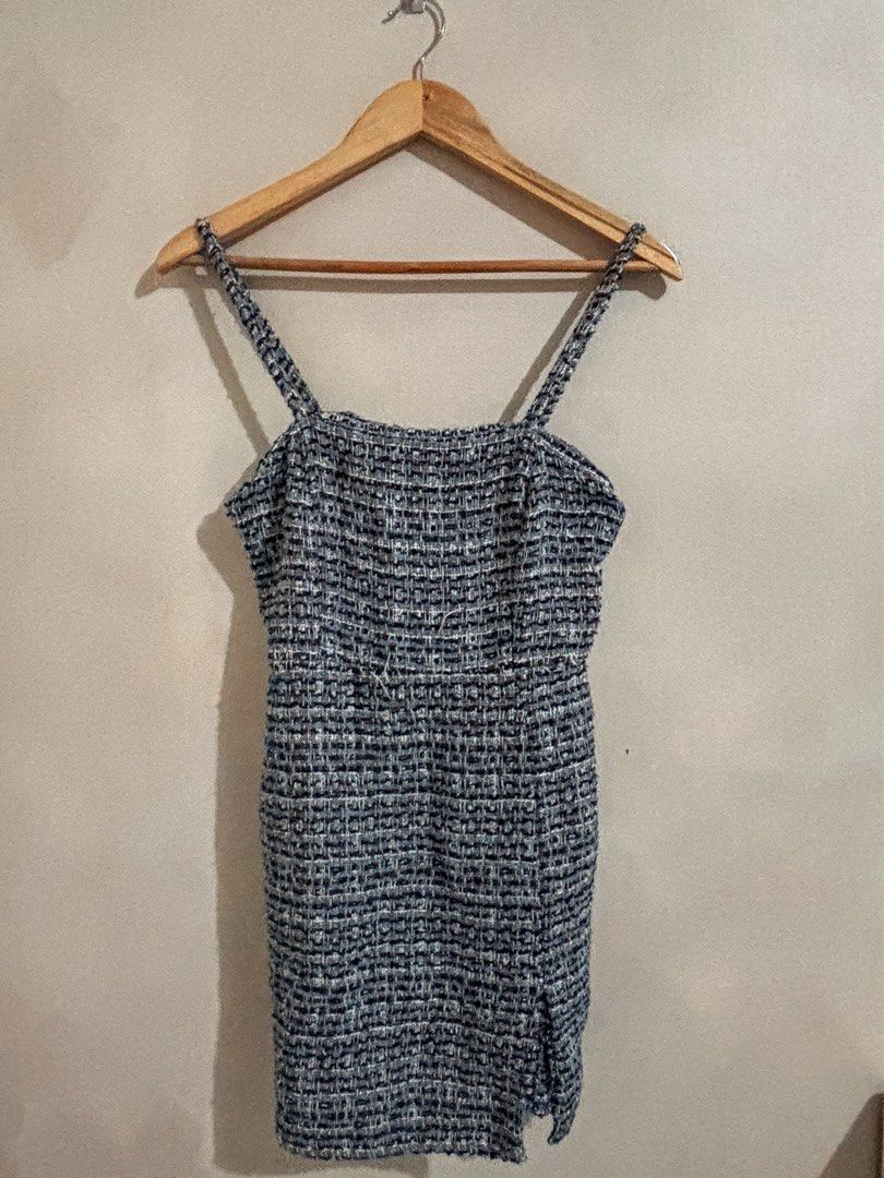 Zara Tweed Dress (Category: Dresses) located in Quezon City. Submitted by afbb855 (Listing ID 1354120384, Image 1). Description: Slightly negotiable. No when worn. Has some loose threads..