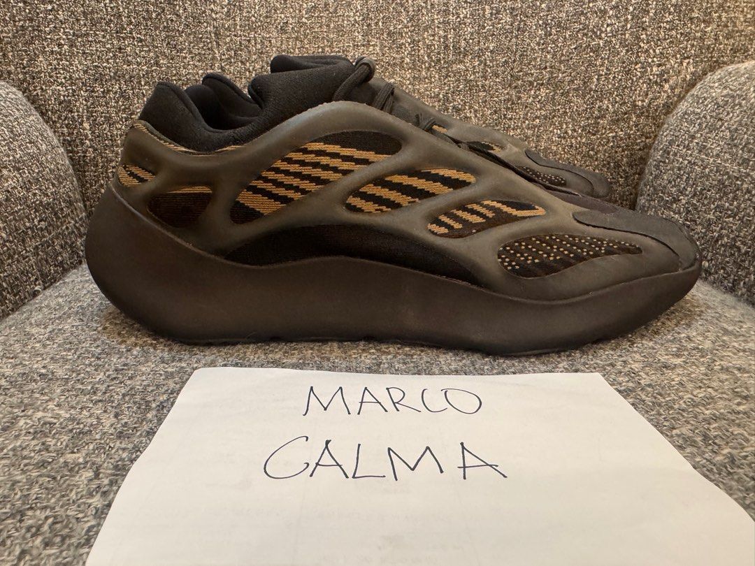 Adidas Yeezy 700 v3 clay brown (Category: Sneakers) located in Quezon City. Submitted by marcoc15 (Listing ID 1354248472, Image 2). Description: Size: 12 uk/ 12.5 us Used 5 times only Rfs: decluttering Shipping via lalamove/grab Meet ups: Gateway mall Cubao.
