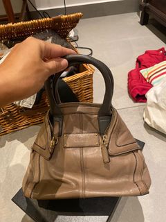 (Category: ) located in . Submitted by axmzhang (Listing ID 1354260471, Image 1). Description: .