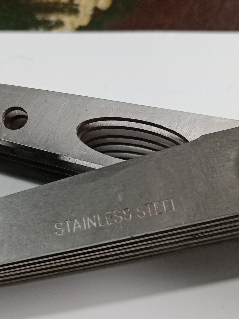 7- layer Blade Shredder Scissor (Category: Knives & Chopping Boards) located in Tabaco. Submitted by fritznicoleshoppe (Listing ID 1354212572, Image 3). Description: 7-layer Blade Shredder Scissor. Matalas po. Stainless steel. high quality. issue sa handle. See photos(idikit or i glue lang) selling as is po ₱200.