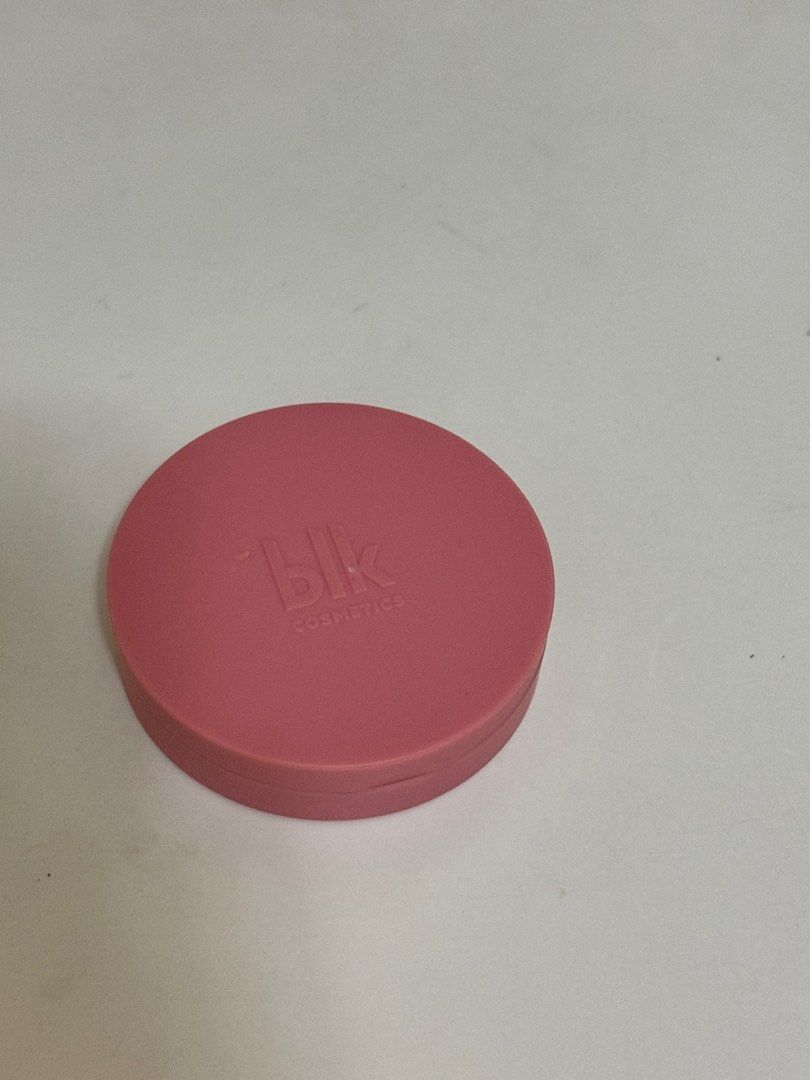 Blk soft blur blush (shortcake) (Category: Makeup) located in Urdaneta. Submitted by jaecore (Listing ID 1354287940, Image 2). Description: swatched twice lang!.