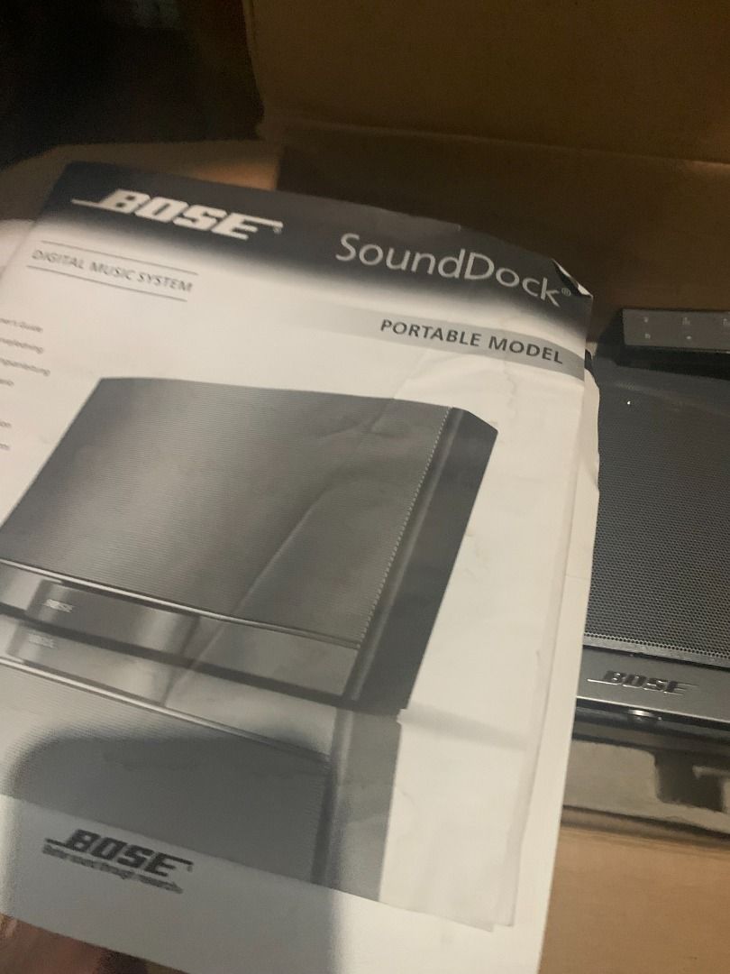 Bose Sounddock (Category: Portable Audio Accessories) located in San Fernando. Submitted by jgsanfer (Listing ID 1354296665, Image 2). Description: Open Box from US. Considered it new. with original bag with Bluetooth 30 pin adapter with remote .