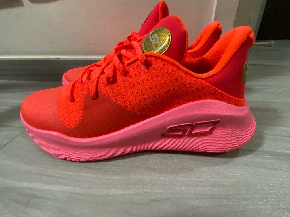 Curry 4 Low Flotro "Flooded" 桃紅 籃球鞋 US10 （分類：波鞋）位於 Hong Kong。 由 ckkk__ 提交（商品編號 1354268875，圖片 3）。簡介： 價錢可小議（接受面收)(只接受Alipay及cash) Price is negotiable (accept face-to-face payment)。