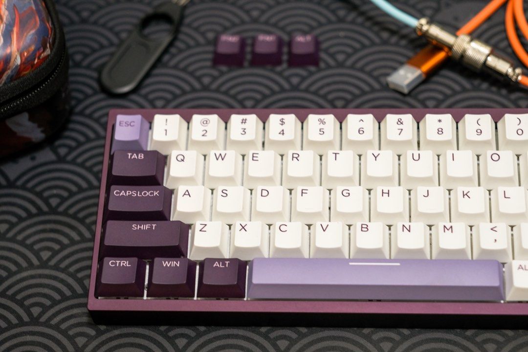 Darmoshark Limited Edition KT68 Keyboard (Category: Computer Keyboard) located in Taguig. Submitted by bh.declutters (Listing ID 1354212223, Image 1). Description: ✔ Item is in good condition ✔ Tested and working ✔ Used few times ✔ With hard case ✔ With coiled Aviator Cable (USB to Type-C) ✔ Magnetic switches ✔ Rapid Trigger ✔ Aluminum alloy machined case + rear nameplate ✔ RGB backlight - Hot-swappable RFS: Downsizing Reference Link/s https://ro