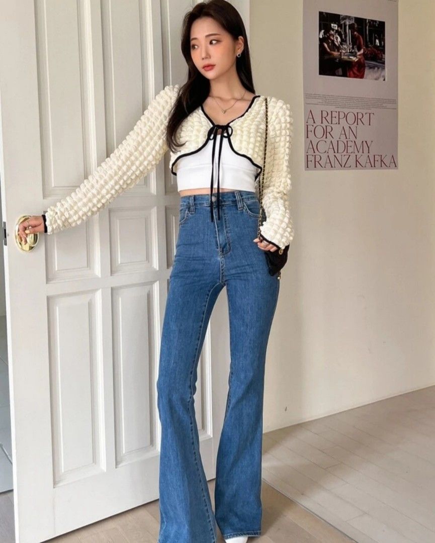 Dazy Blazer Crop Top Ribbon Tie (Category: Others Tops) located in Taguig. Submitted by hhhcherish (Listing ID 1354191651, Image 3). Description: I purchased shien apps original price 467 xs to Small Medium can fit Streatble malambot ang tela Super Ganda No issue.
