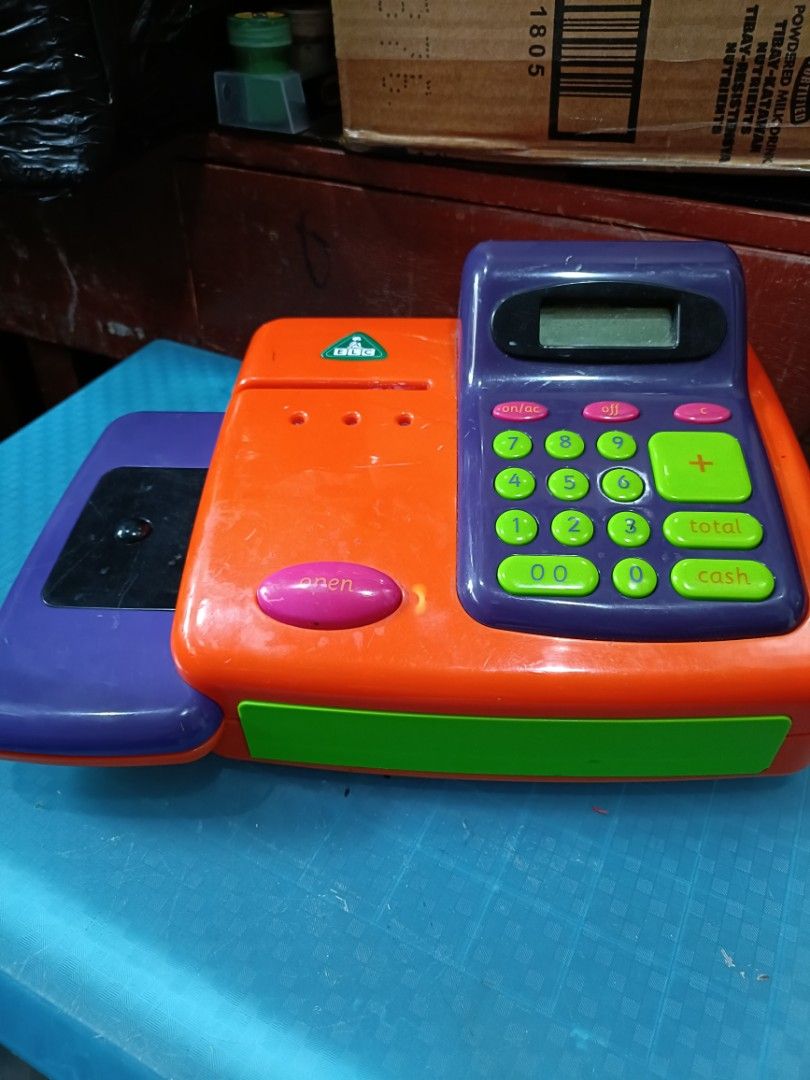 Elc cash register playset (Category: Kids Toys) located in Iligan City. Submitted by shehabdor98515 (Listing ID 1354203766, Image 1). Description: bulky po ito😁 malaki working as is where is..