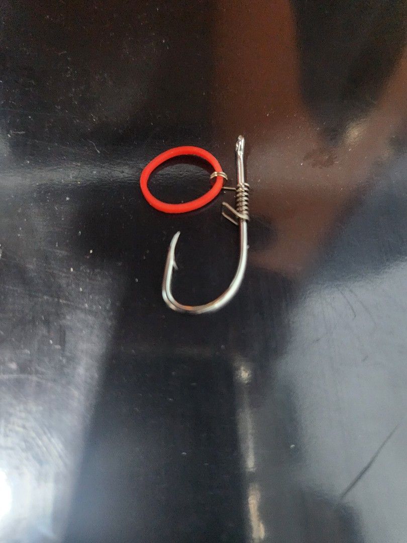 Fishing Hook (Category: Fishing) located in Singapore. Submitted by perambut_master (Listing ID 1354314821, Image 3). Description: fishing prawn Hook for life prawn 1/0 2/0 3/0 2 for $2.50 each .