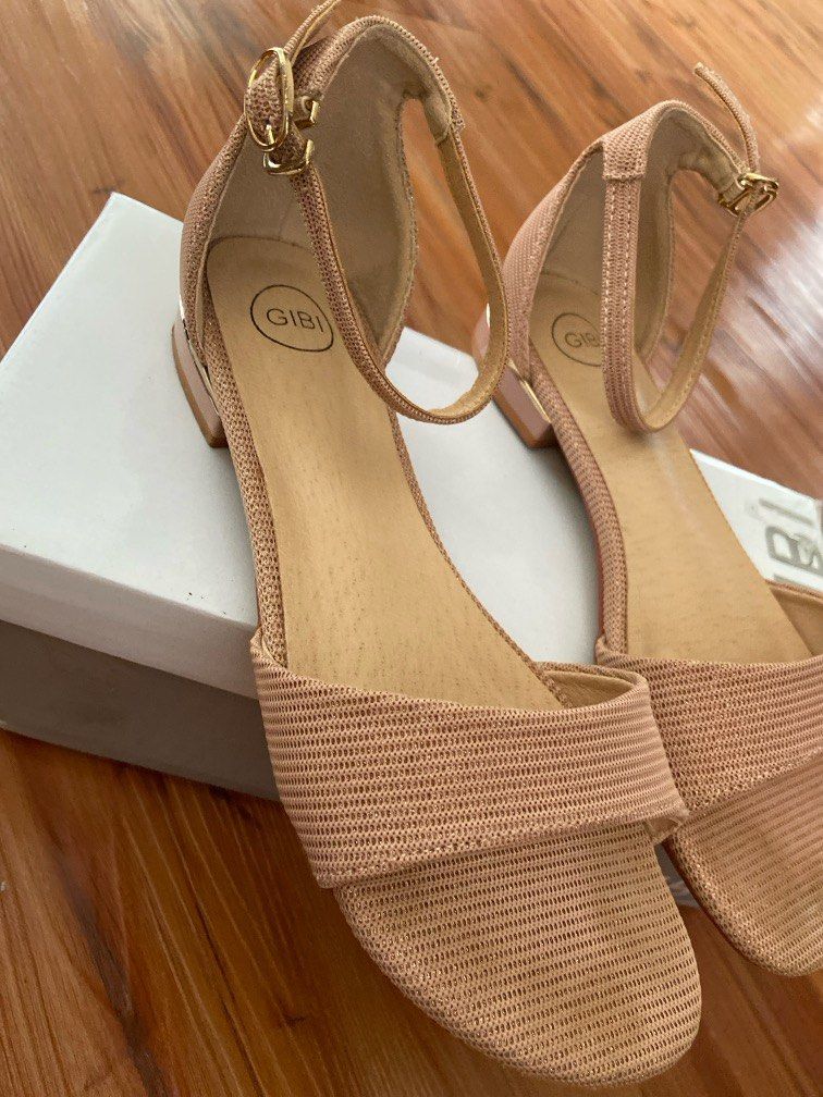GIBI Sandals (Category: Flats & Sandals) located in Quezon City. Submitted by aaakids (Listing ID 1354188889, Image 2). Description: GIBI authentic Used once during a garden wedding Size 5 So nice and classg.
