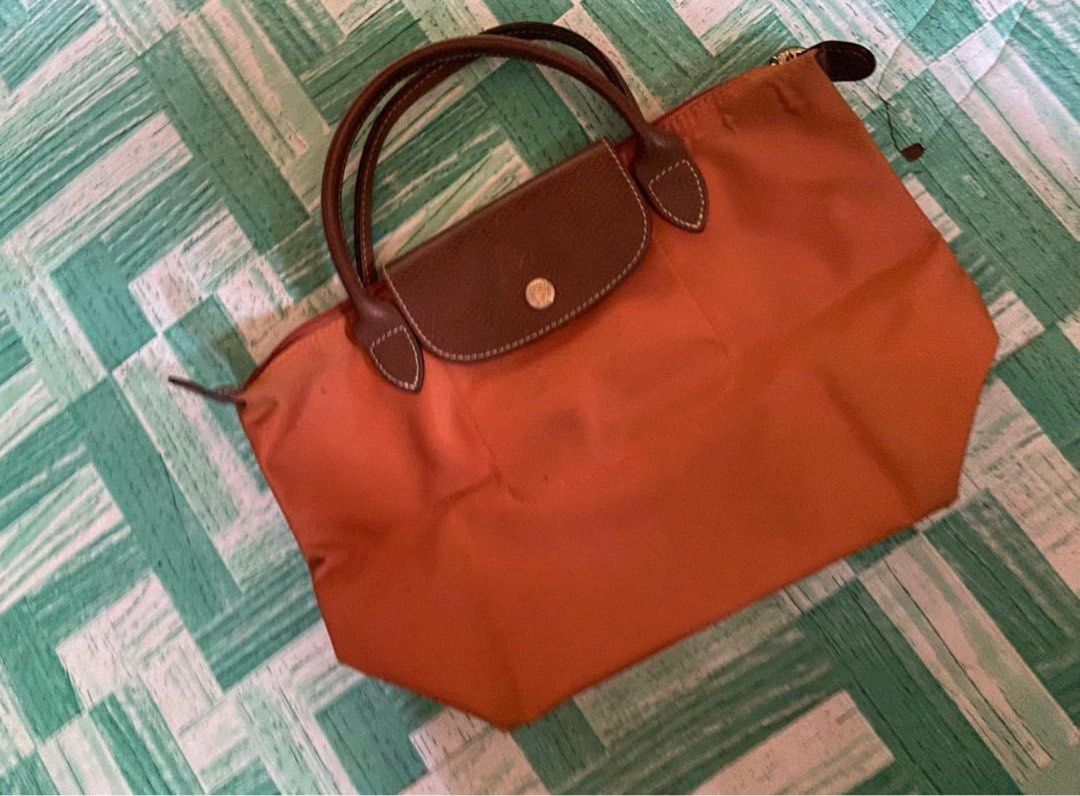 handbag longchamp (Category: Luxury Bags & Wallets) located in Cainta. Submitted by iubelle (Listing ID 1354211419, Image 3). Description: .