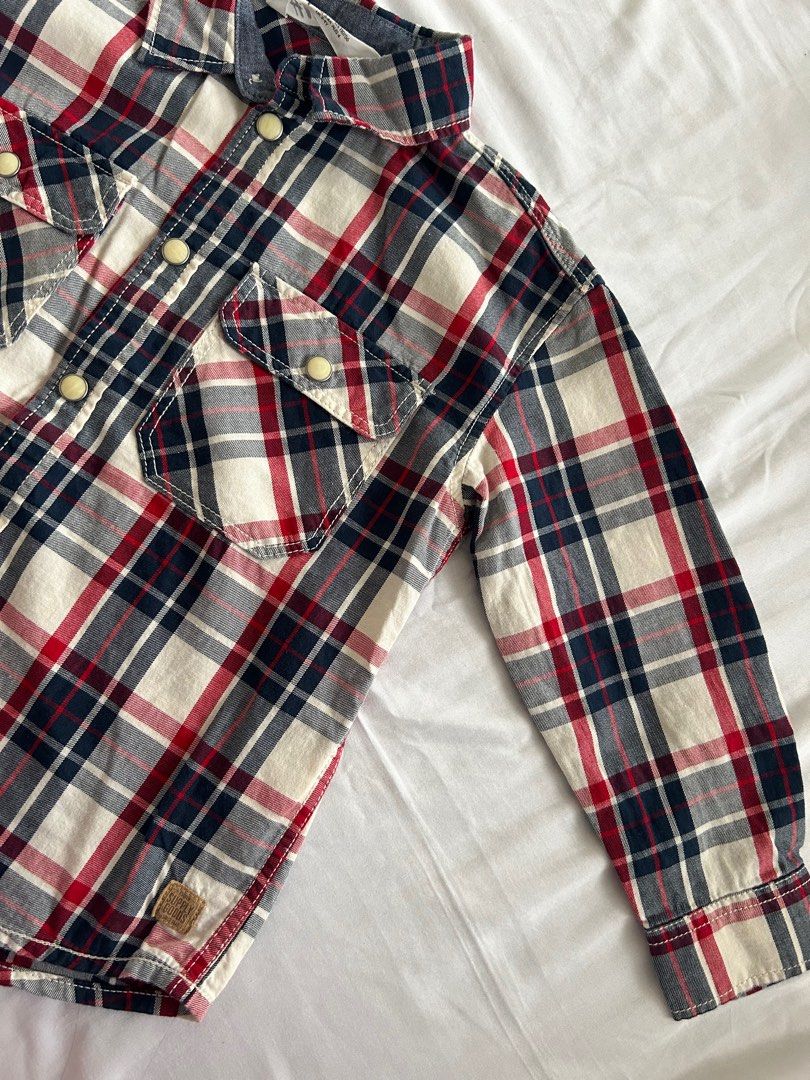 H&M Flannel / Plaid Polo (Category: Babies & Kids Fashion) located in Lipa City. Submitted by bituinpreloved (Listing ID 1354230435, Image 3). Description: Size: 3-4T Like new, never used, washed only RFS: toddler won’t wear, sensory issues :(.