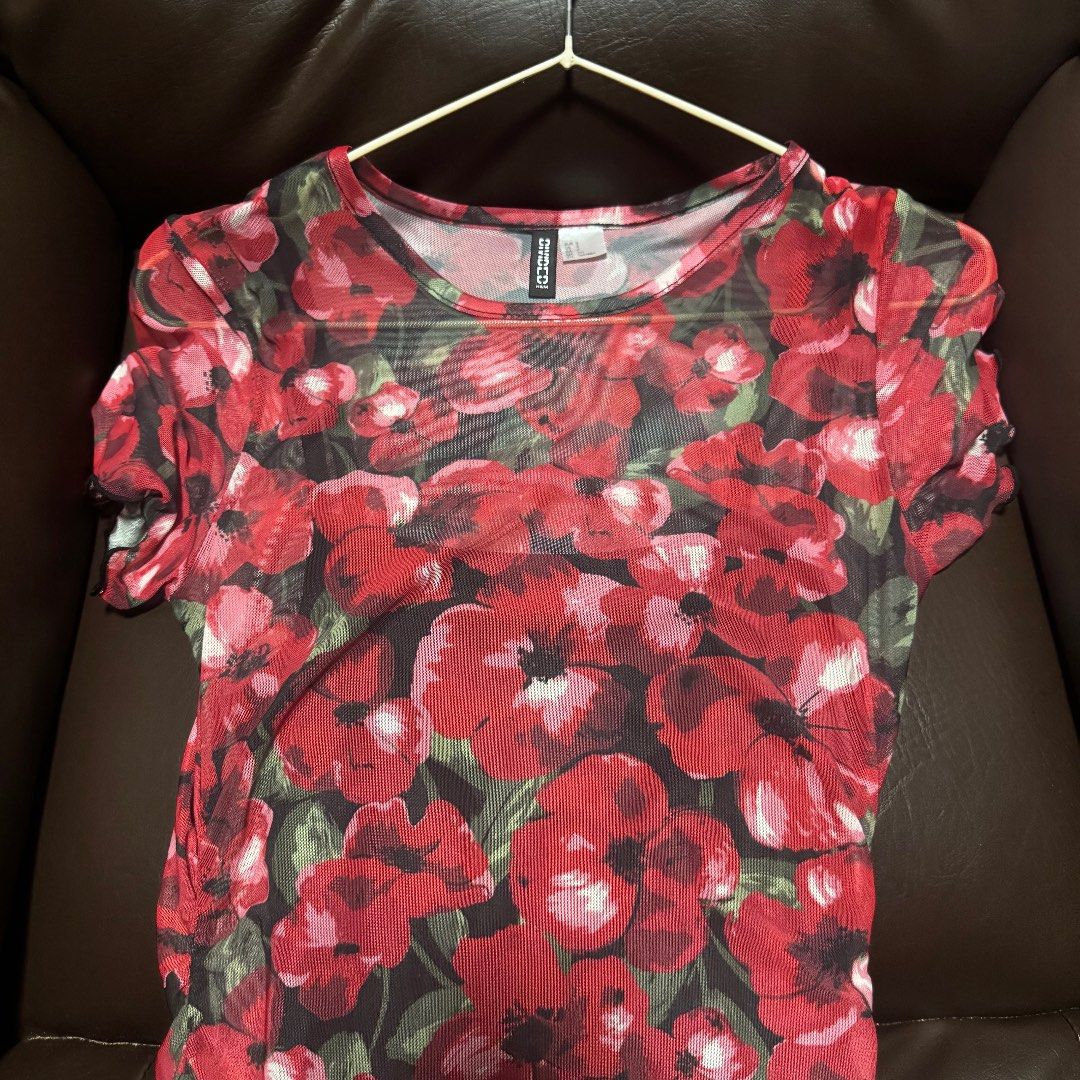 H&M Mesh Floral Dress (Category: Dresses) located in Quezon City. Submitted by trinkats (Listing ID 1354300835, Image 1). Description: .